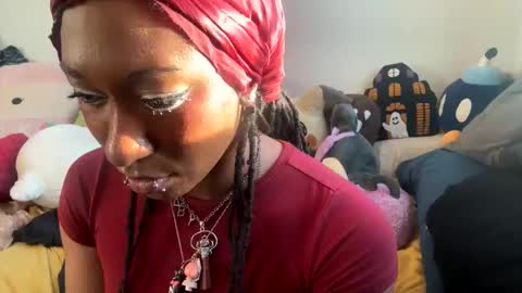 ghastgirlt_t online show from 11/25/25, 09:37