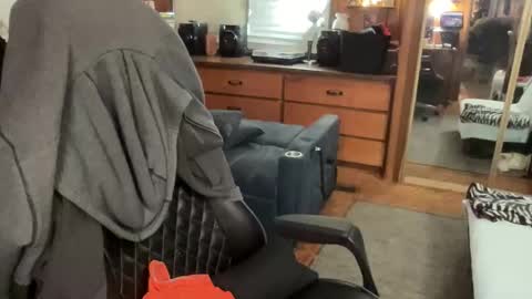 Snapshot of ghostboygbc chatting on 10/19/25, 06:25 ghostboygbc online show from 10/19/25, 06:25