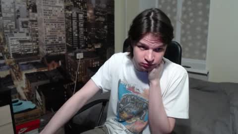 Snapshot of ghostfacefriends chatting on 10/23/25, 07:01 Fedya online show from 10/23/25, 07:01