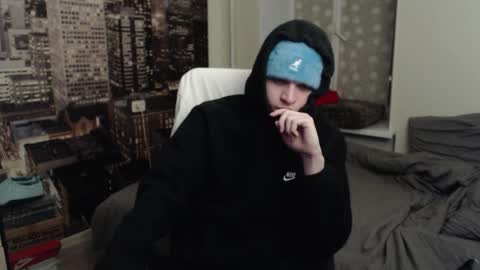 Snapshot of ghostfacefriends chatting on 11/16/25, 02:06 Fedya online show from 11/16/25, 02:06