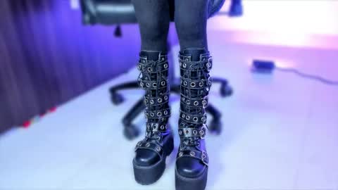 Sara online show from 09/26/25, 06:34