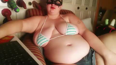 Snapshot of ghostrideaway chatting on 01/11/25, 11:56 Vakmu online show from 01/11/25, 11:56
