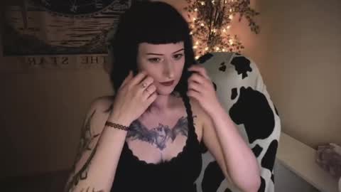 Snapshot of ghoticspectre chatting on 06/09/26, 01:23 ghoticspectre online show from 06/09/26, 01:23