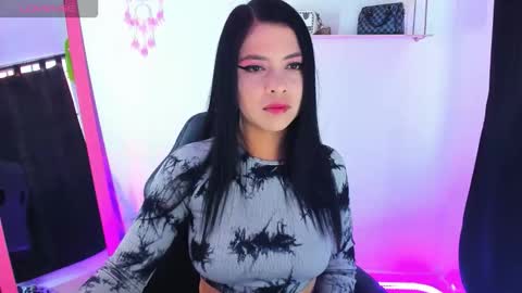 giaaaa   online show from 09/18/25, 10:23