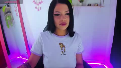 Snapshot of gia_contii chatting on 11/15/25, 10:37 giaaaa online show from 11/15/25, 10:37