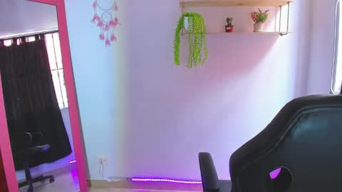 giaaaa   online show from 05/06/26, 06:02