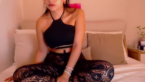 Gia Ferh online show from 09/14/25, 12:21