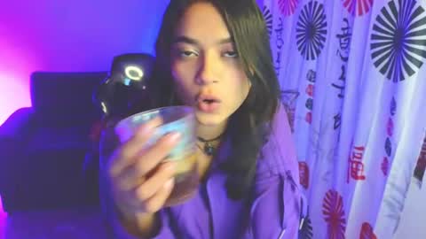 Snapshot of gia_flame chatting on 09/19/25, 03:30 gia_flame online show from 09/19/25, 03:30