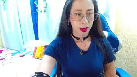 Gia  online show from 10/20/25, 08:53