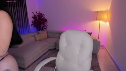 Gia lowry online show from 12/18/24, 11:13