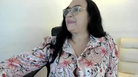 nahomi online show from 01/05/25, 04:47