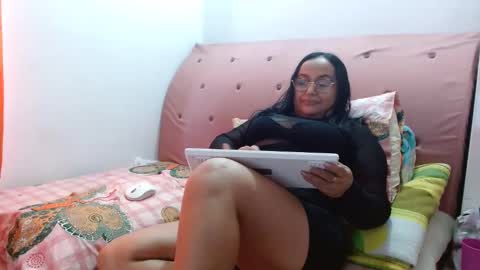 nahomi online show from 01/16/25, 09:51