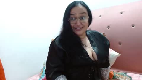 nahomi online show from 02/23/25, 02:07