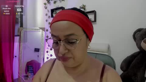 Snapshot of gia_nahomi chatting on 10/05/25, 04:05 nahomi online show from 10/05/25, 04:05