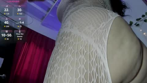 Snapshot of gia_nahomi chatting on 11/08/25, 05:01 nahomi online show from 11/08/25, 05:01