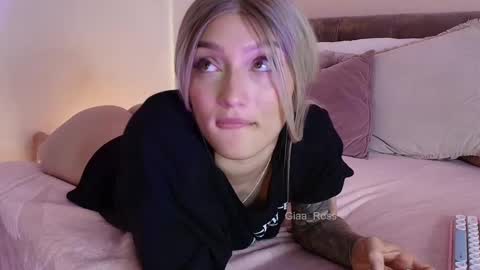 Gia online show from 02/19/25, 06:21