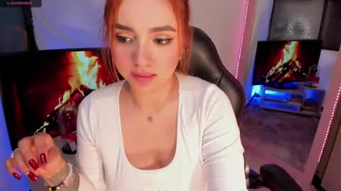 Snapshot of giabrook chatting on 03/02/25, 12:22 Gia online show from 03/02/25, 12:22