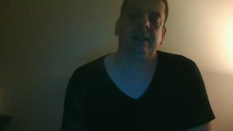 Snapshot of giaco1982 chatting on 01/19/25, 06:53 samuel online show from 01/19/25, 06:53