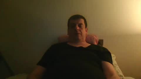 Snapshot of giaco1982 chatting on 02/19/25, 05:38 samuel online show from 02/19/25, 05:38