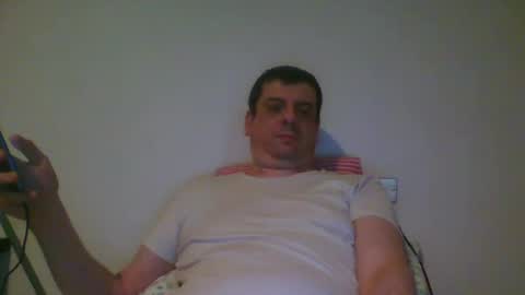 Snapshot of giaco1982 chatting on 02/23/25, 03:51 samuel online show from 02/23/25, 03:51