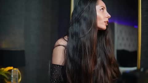 Snapshot of giaeasyice chatting on 11/01/25, 08:55 Gia online show from 11/01/25, 08:55