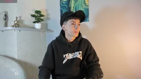 Snapshot of gian_rossii chatting on 06/11/26, 11:08 GIAN online show from 06/11/26, 11:08