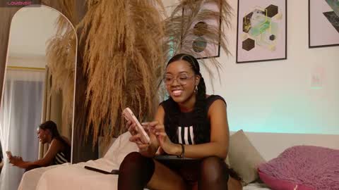 Snapshot of gianellaarittza chatting on 10/09/25, 07:12 Gia online show from 10/09/25, 07:12