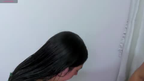 Snapshot of giannagovlea chatting on 11/19/25, 11:27 giannagovlea online show from 11/19/25, 11:27