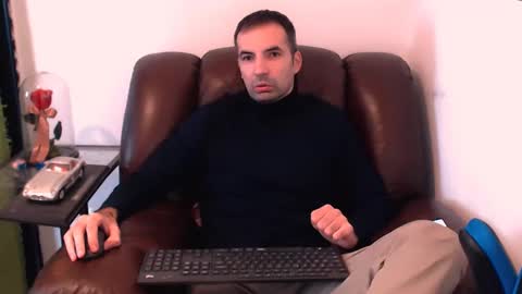 Snapshot of gianni_lion chatting on 12/16/24, 10:40 Gianni online show from 12/16/24, 10:40