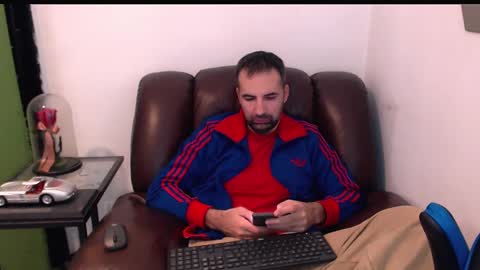 Snapshot of gianni_lion chatting on 01/26/25, 04:30 Gianni online show from 01/26/25, 04:30