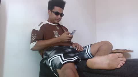 Snapshot of giant_feet chatting on 07/05/26, 04:36 BOSS online show from 07/05/26, 04:36