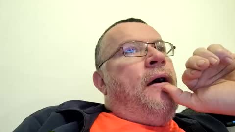 giddyup222222 online show from 01/12/25, 12:01