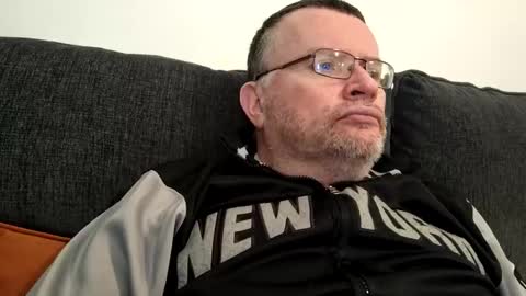 giddyup222222 online show from 03/10/25, 11:21