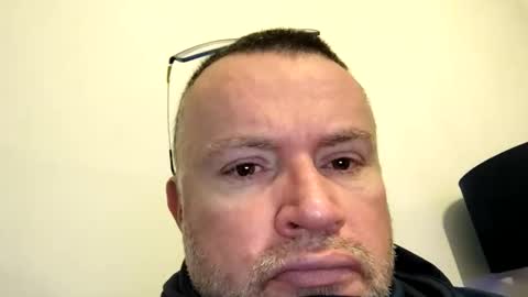 Snapshot of giddyup2222222 chatting on 12/14/25, 09:47 giddyup2222222 online show from 12/14/25, 09:47