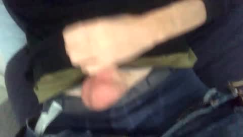 Snapshot of gifted2472 chatting on 11/04/25, 02:27 gifted2472 online show from 11/04/25, 02:27