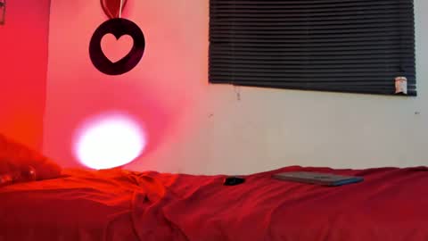 Gigi online show from 02/15/25, 12:04