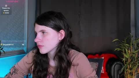 gigi_myav online show from 06/06/26, 04:23