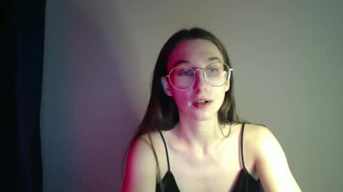 Snapshot of gigi_nix chatting on 12/18/24, 05:00 Gigi online show from 12/18/24, 05:00