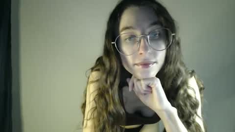 Snapshot of gigi_nix chatting on 12/25/24, 03:17 Gigi online show from 12/25/24, 03:17