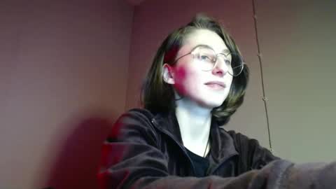 Snapshot of gigi_nix chatting on 02/17/26, 09:43 Gigi online show from 02/17/26, 09:43