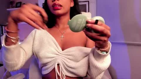 GIGI online show from 11/13/25, 04:33