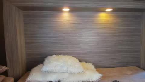 Snapshot of gigi_wilden chatting on 10/18/25, 01:45 gigi wilden online show from 10/18/25, 01:45