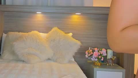 Snapshot of gigi_wilden chatting on 11/22/25, 01:54 gigi wilden online show from 11/22/25, 01:54