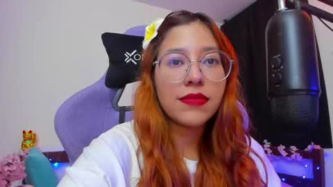 gigimooon online show from 11/11/25, 02:22