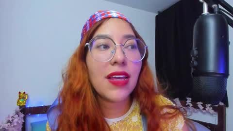 gigimooon online show from 11/15/25, 02:42