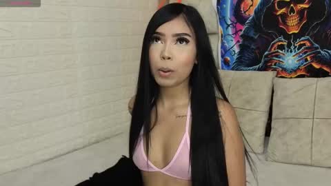 gigirose_ online show from 10/17/25, 07:05