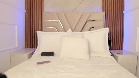 giiadior online show from 01/12/25, 03:14