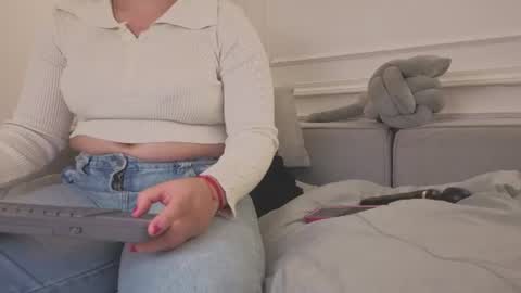 Giigii Hadid  online show from 07/16/26, 07:20