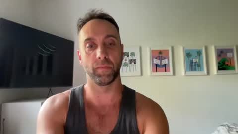 Snapshot of gilber10101 chatting on 10/18/25, 07:58 gilber10101 online show from 10/18/25, 07:58