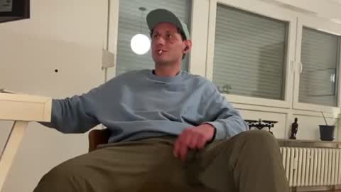 Sebastian online show from 10/17/25, 01:53